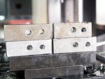 推土机配件-螺纹块